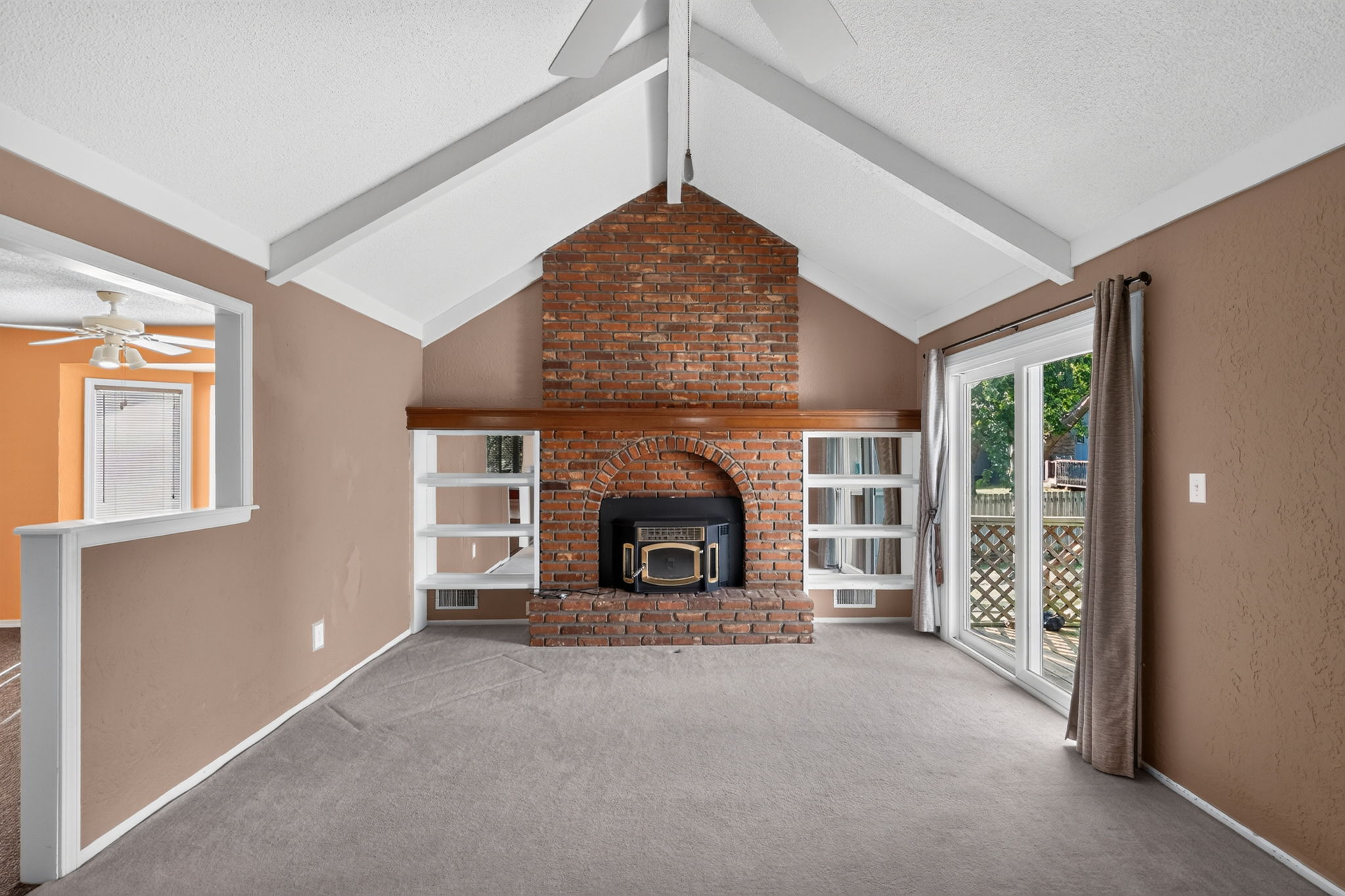 906 NW Chestnut Cir-016