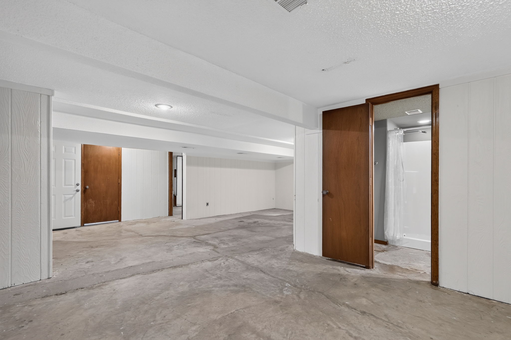 906 NW Chestnut Cir-036