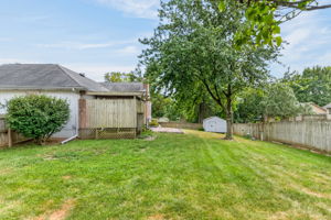 906 NW Chestnut Cir-010