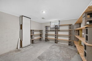 906 NW Chestnut Cir-040