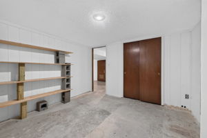 906 NW Chestnut Cir-041