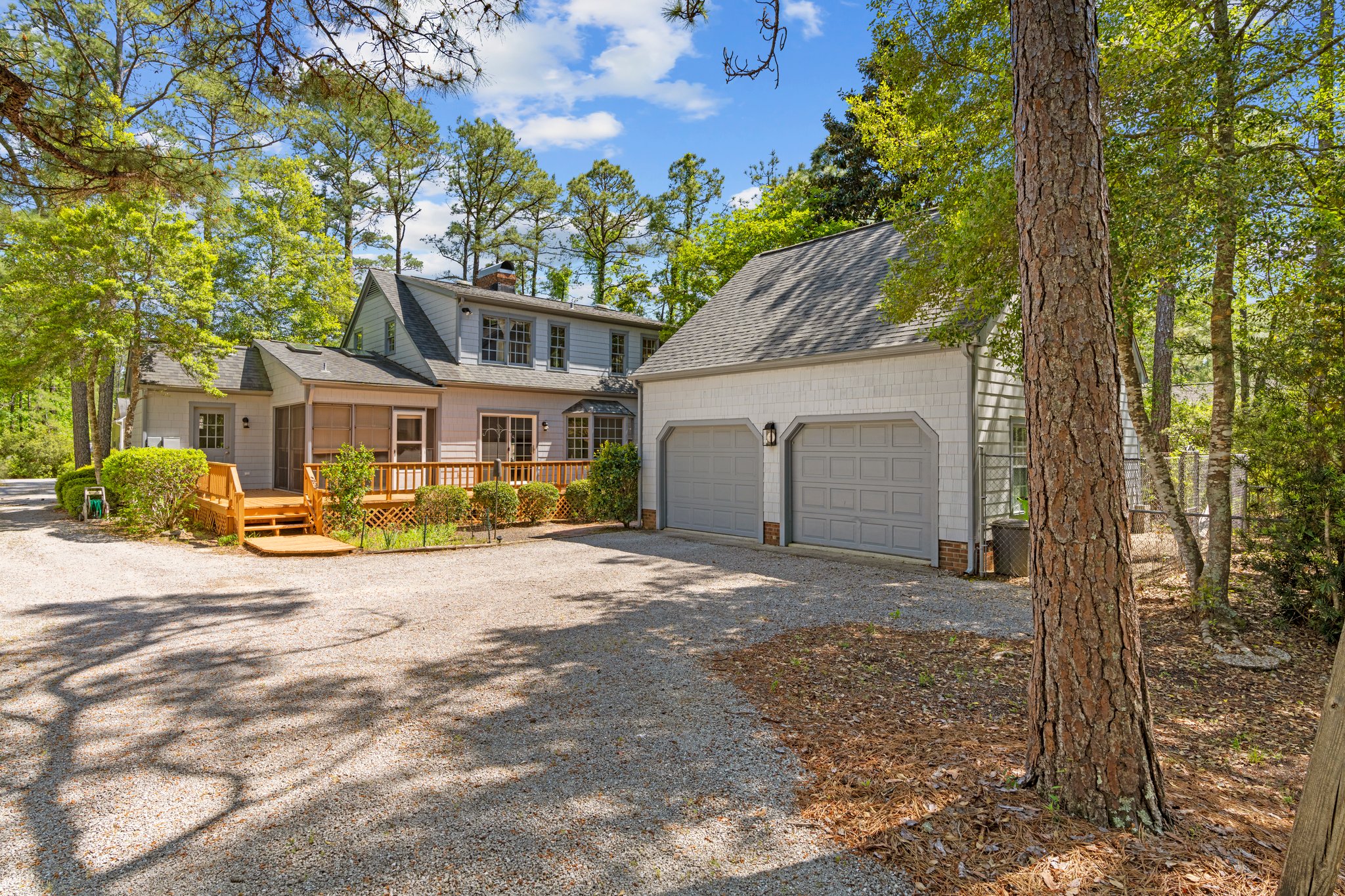 906 Point Ct, New Bern, NC 28560, USA Photo 7