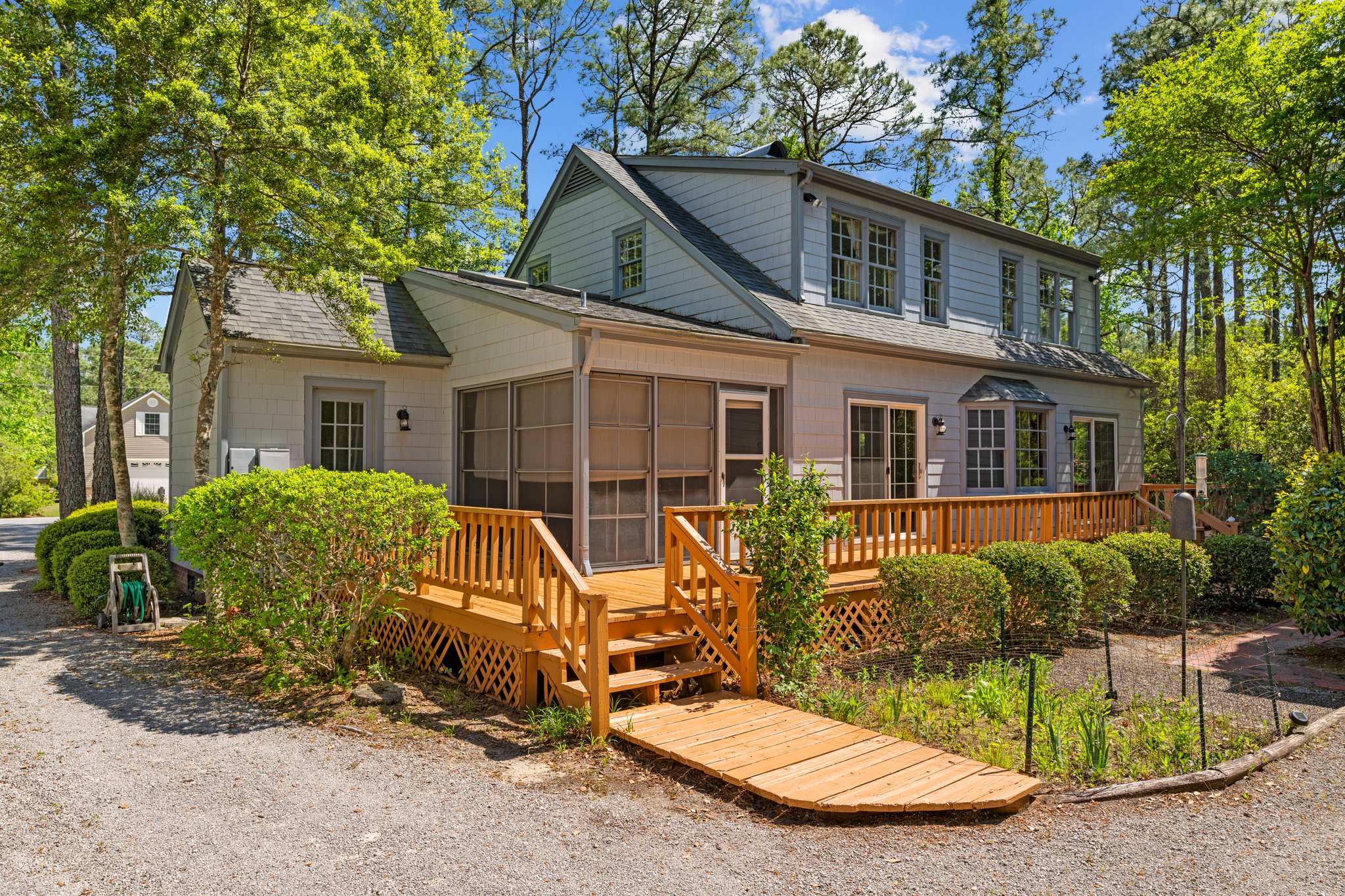 906 Point Ct, New Bern, NC 28560, USA Photo 6