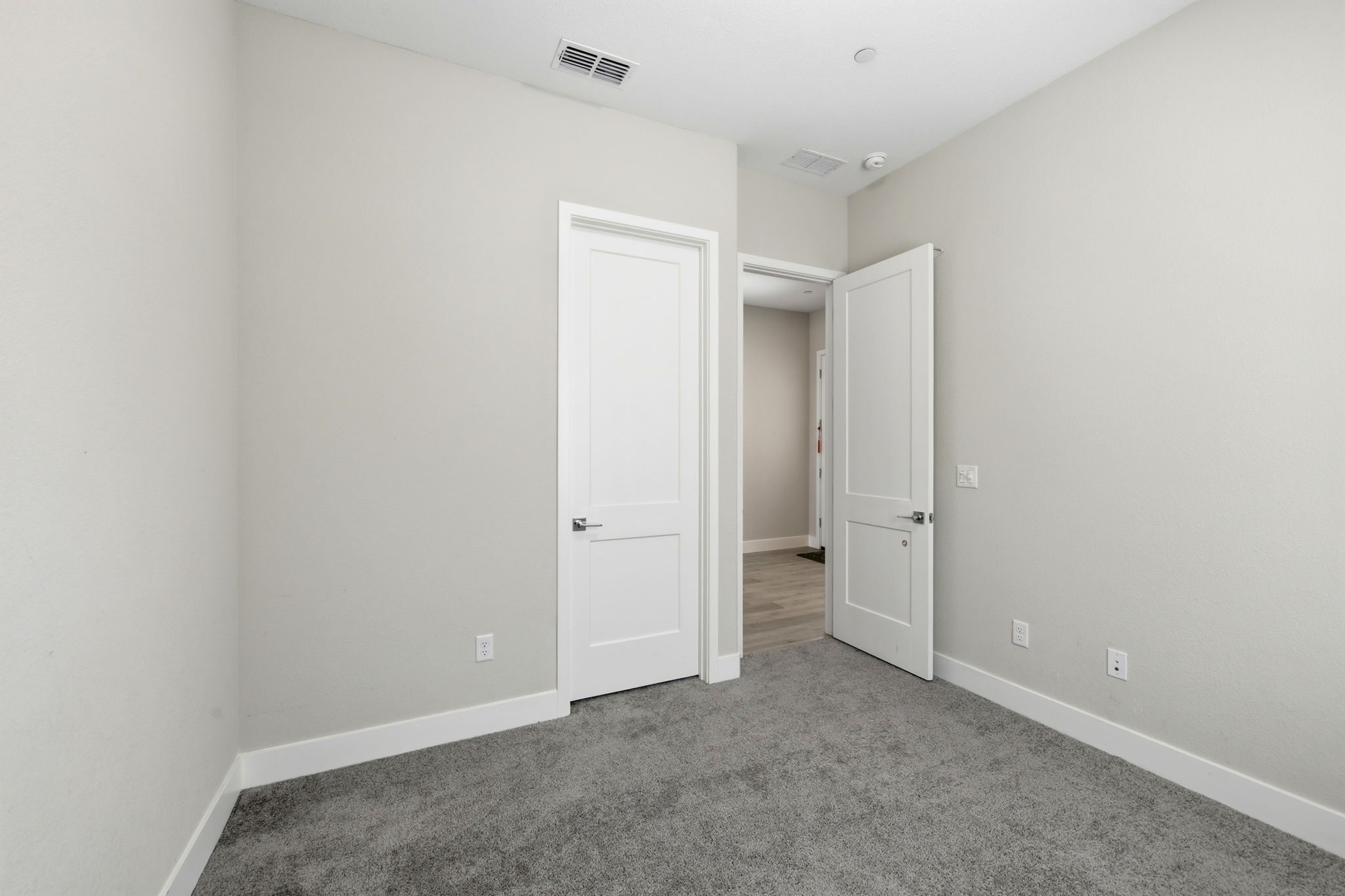 021_F8_9060 Horvath St