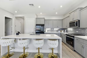 013_F8_9060 Horvath St