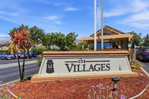 051_F8_9066 Village View Loop