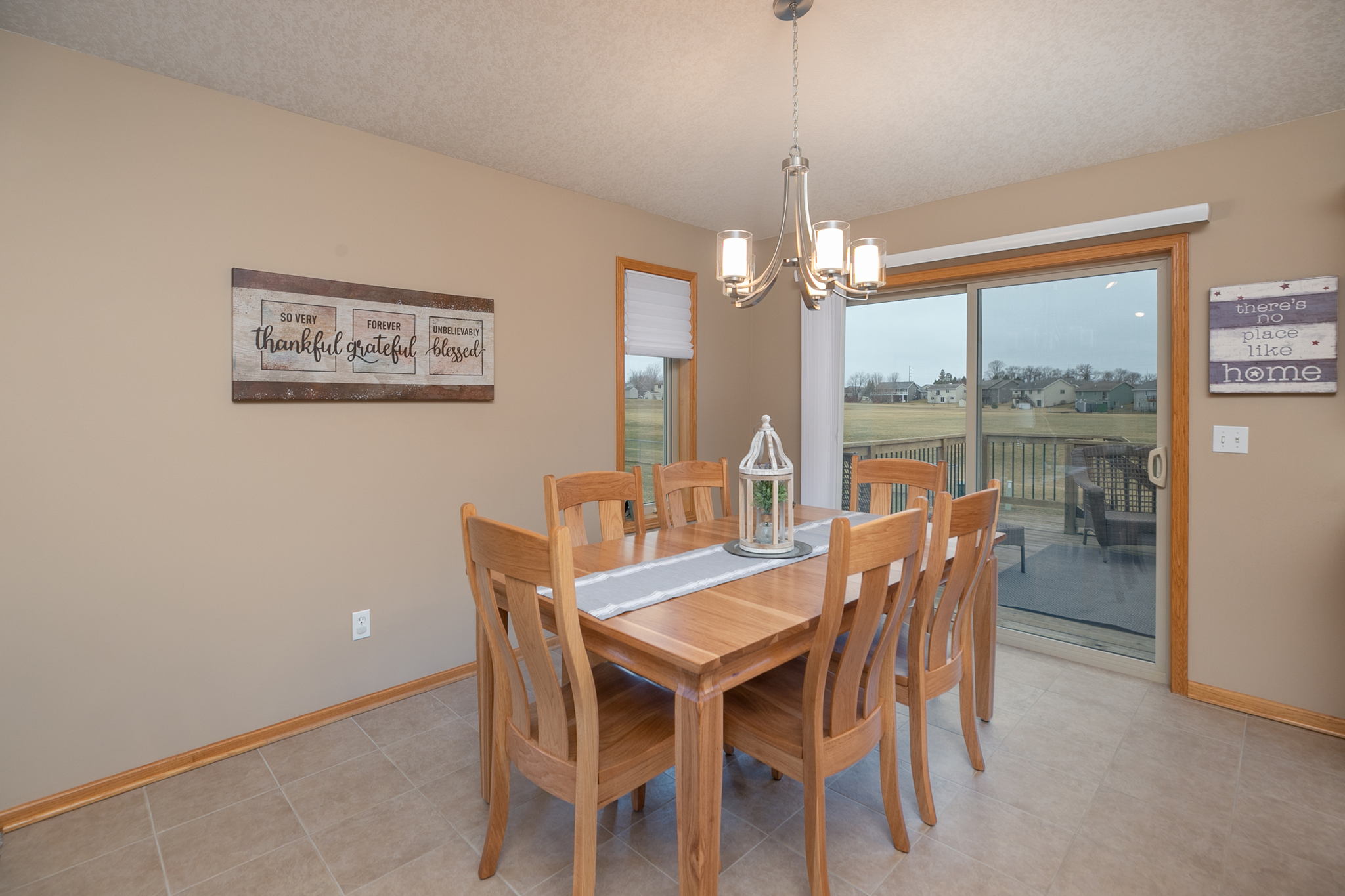 09-Dining Room