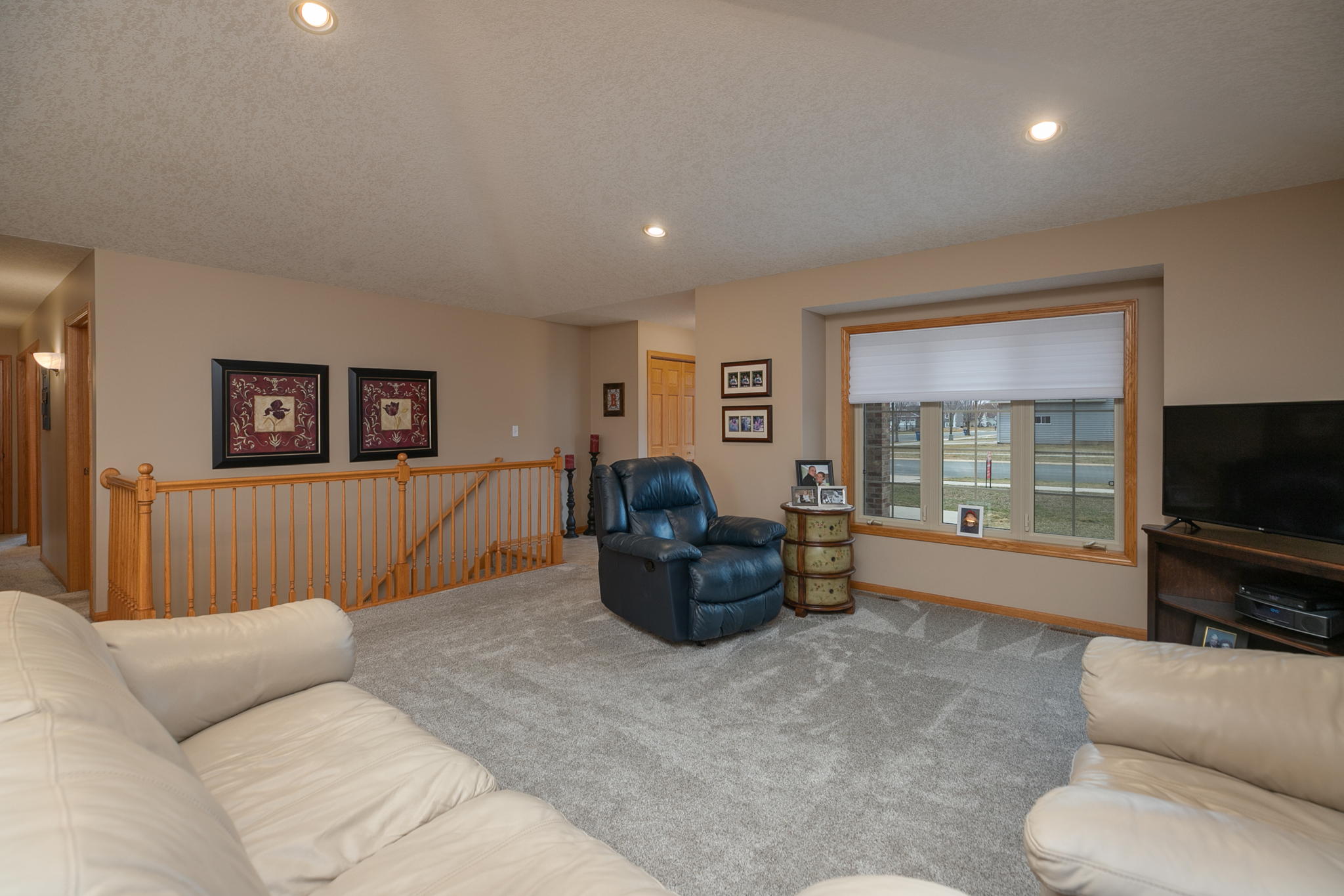06-Living Room