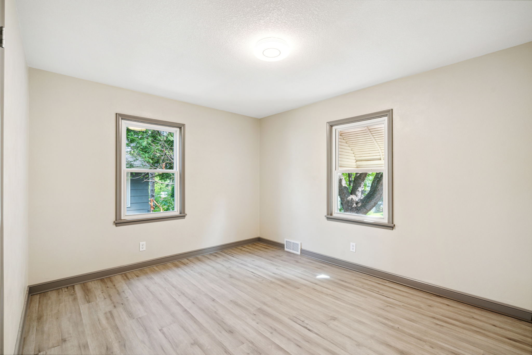 11_Interior