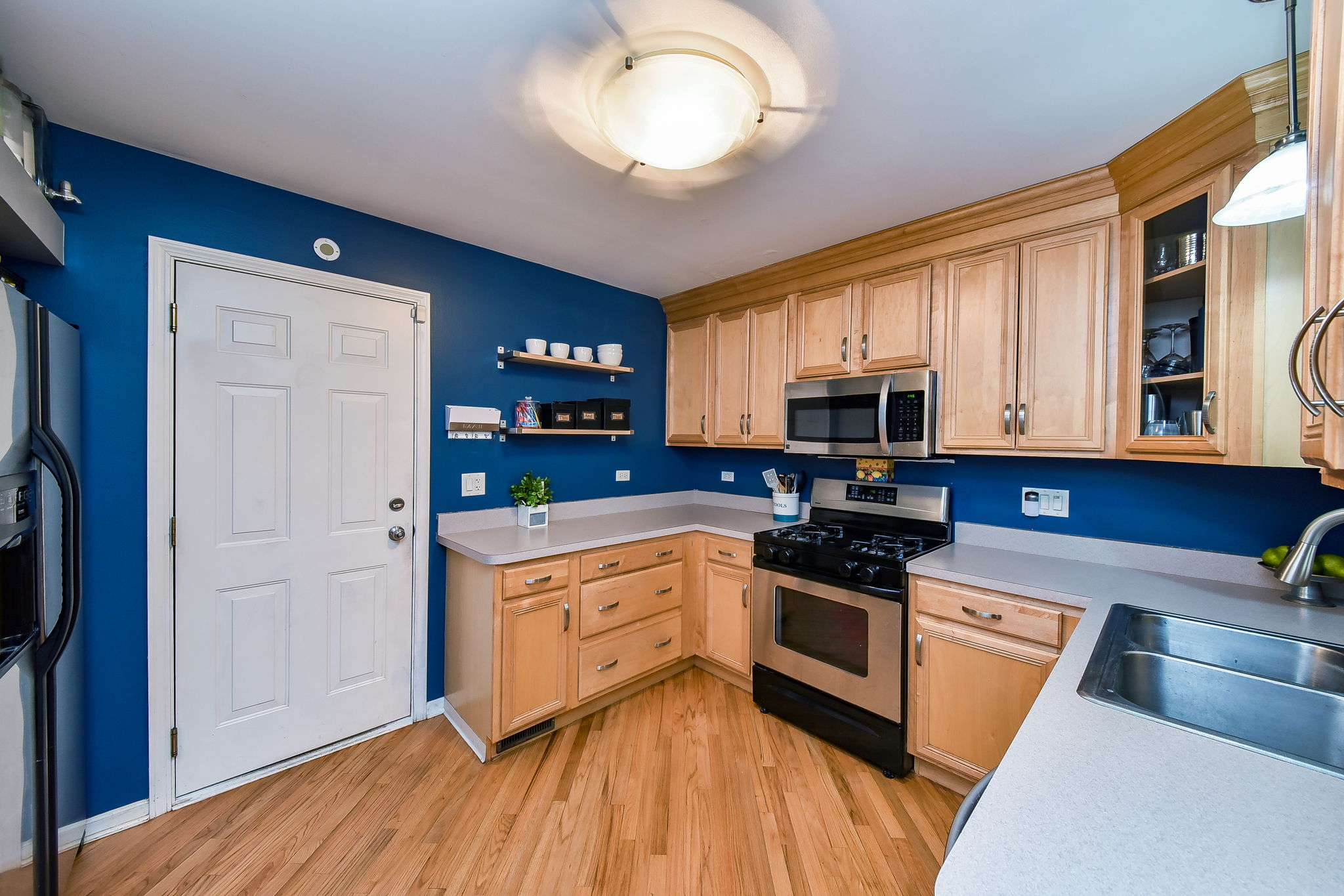  907 Main St, Batavia, IL 60510, US Photo 9