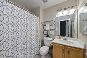  907 Main St, Batavia, IL 60510, US Photo 18