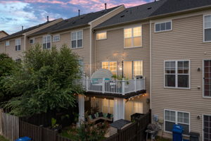 9072 Marble Falls Ct, Bristow, VA 20136, USA Photo 36