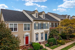 9072 Marble Falls Ct, Bristow, VA 20136, USA Photo 32