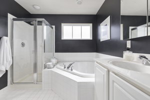9072 Marble Falls Ct, Bristow, VA 20136, USA Photo 16