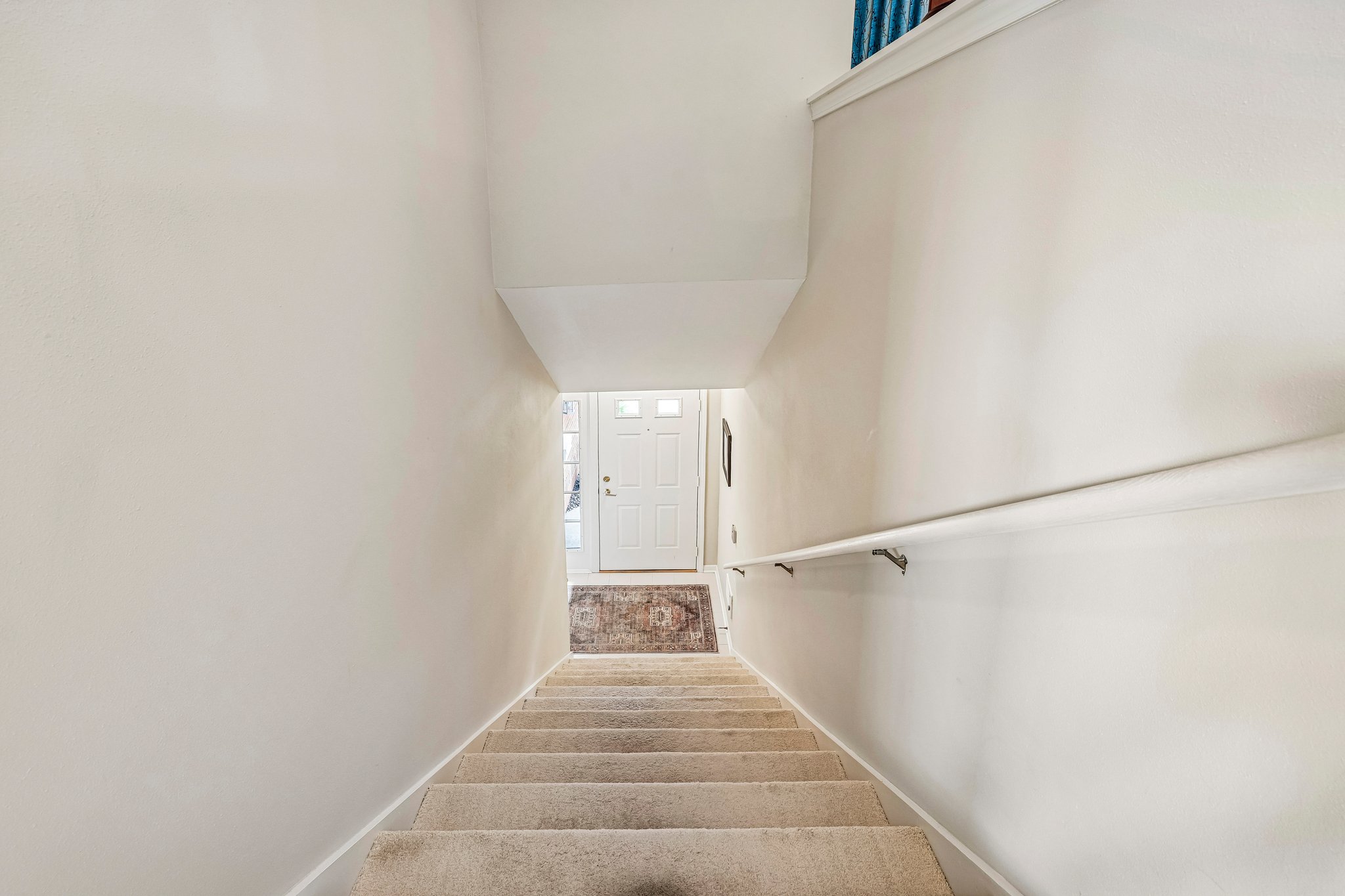 Westlake Dr-S1108-004.jpg