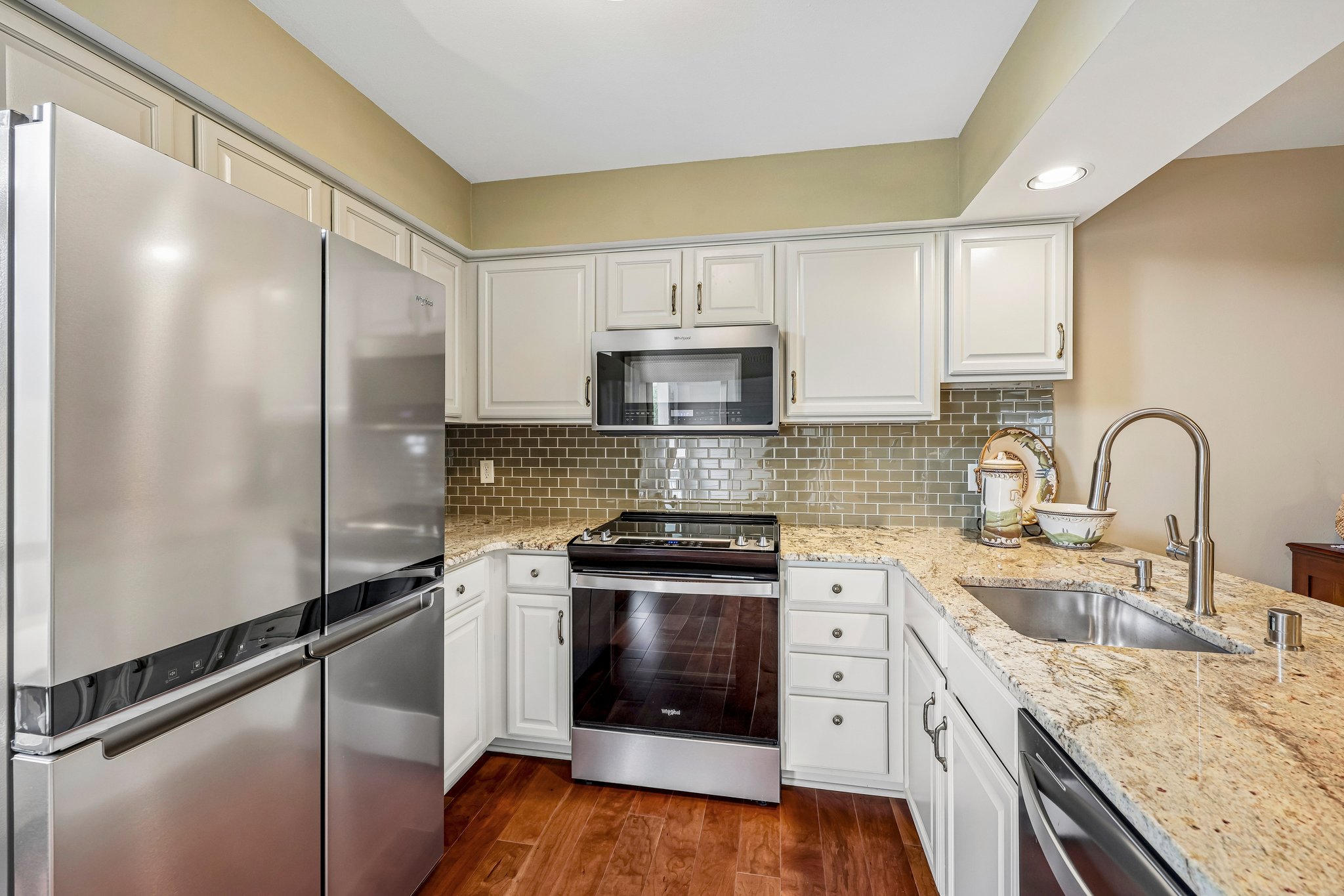 Westlake Dr-S1108-016.jpg
