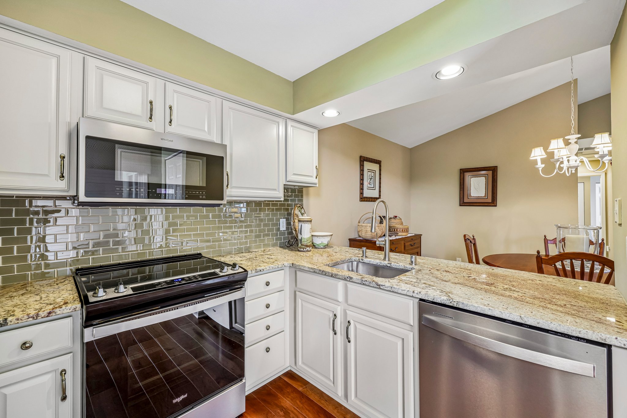 Westlake Dr-S1108-017.jpg