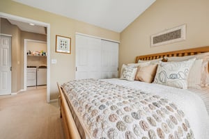 Westlake Dr-S1108-033.jpg