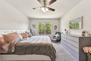 Goldilocks Ln-S2503-018.jpg