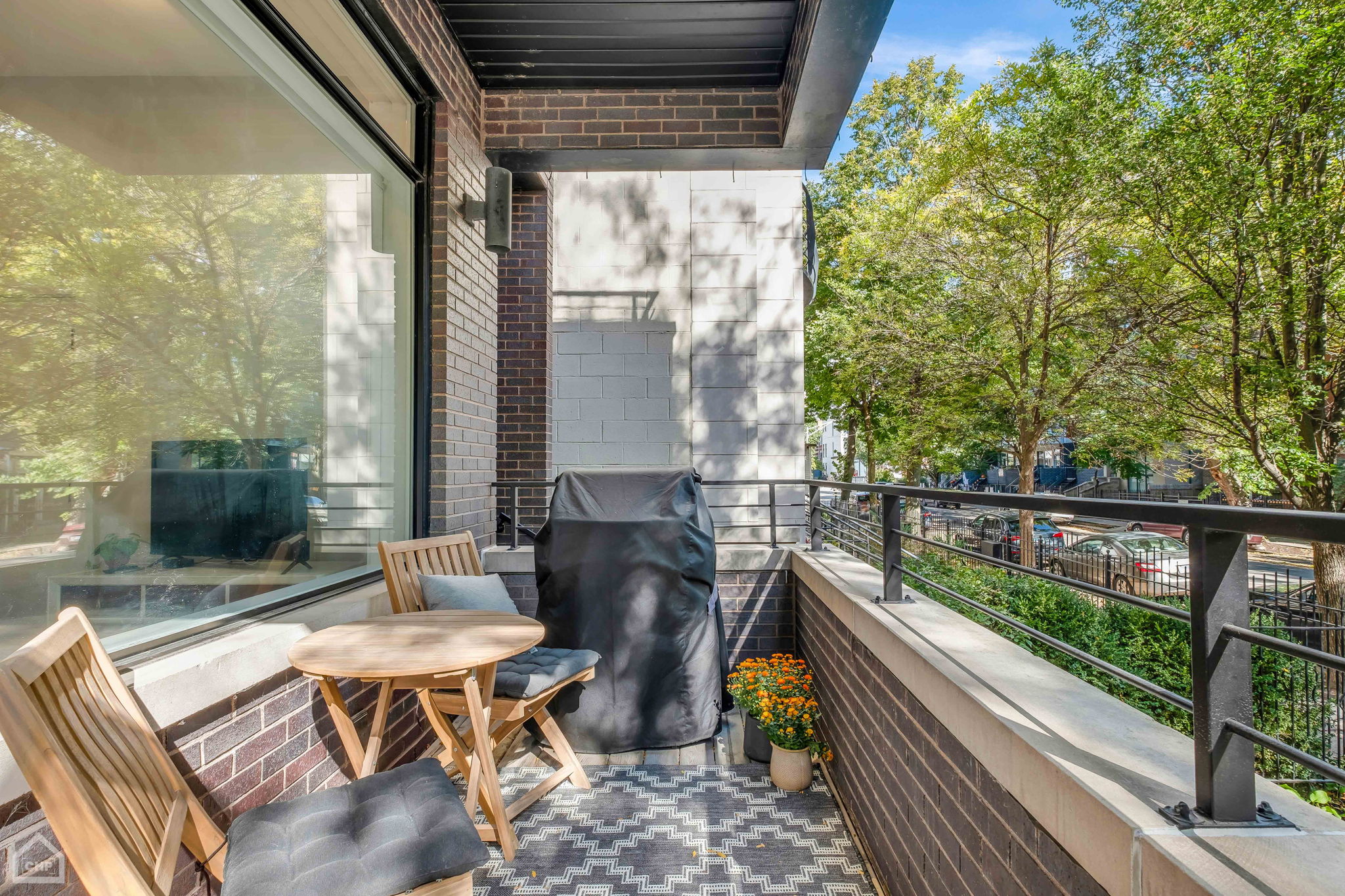 908 N Hermitage Ave 1_015