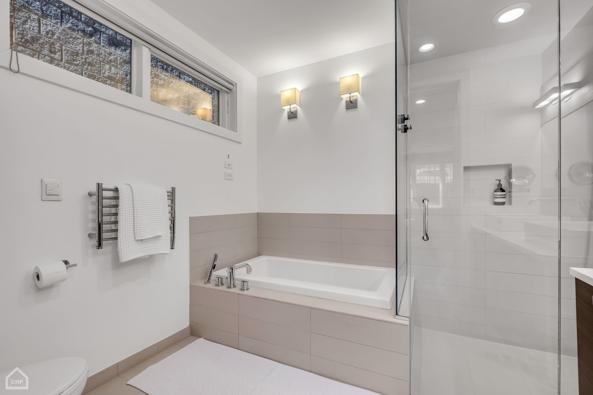 908 N Hermitage Ave 1_028