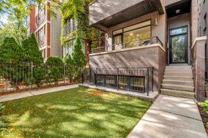 908 N Hermitage Ave 1_004