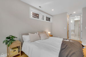 908 N Hermitage Ave 1_018