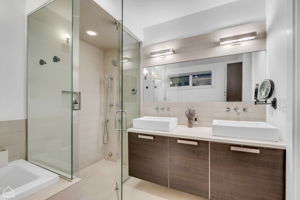908 N Hermitage Ave 1_019