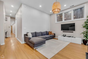 908 N Hermitage Ave 1_026