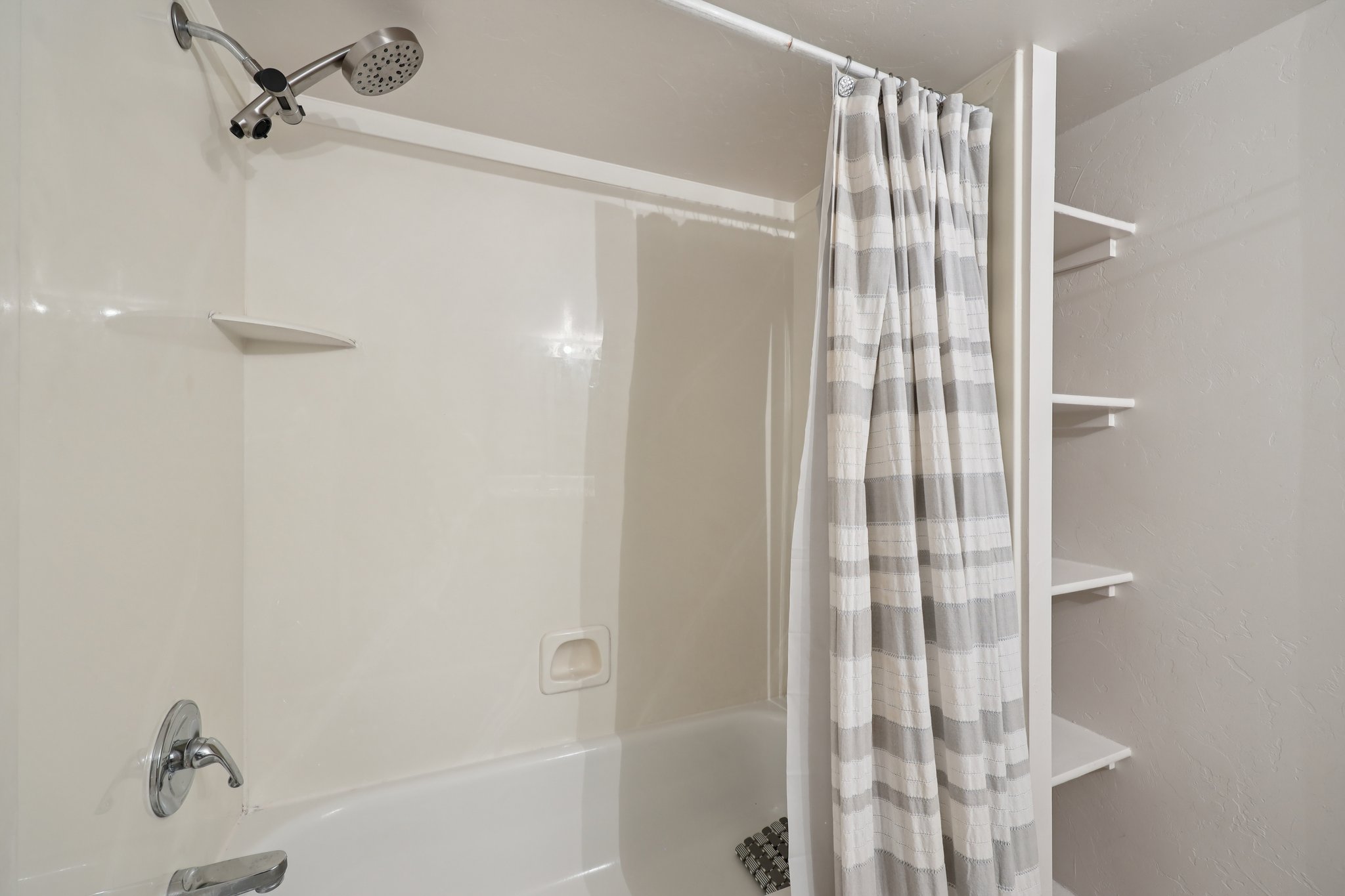 Silver Sage Dr-L1212-024.jpg