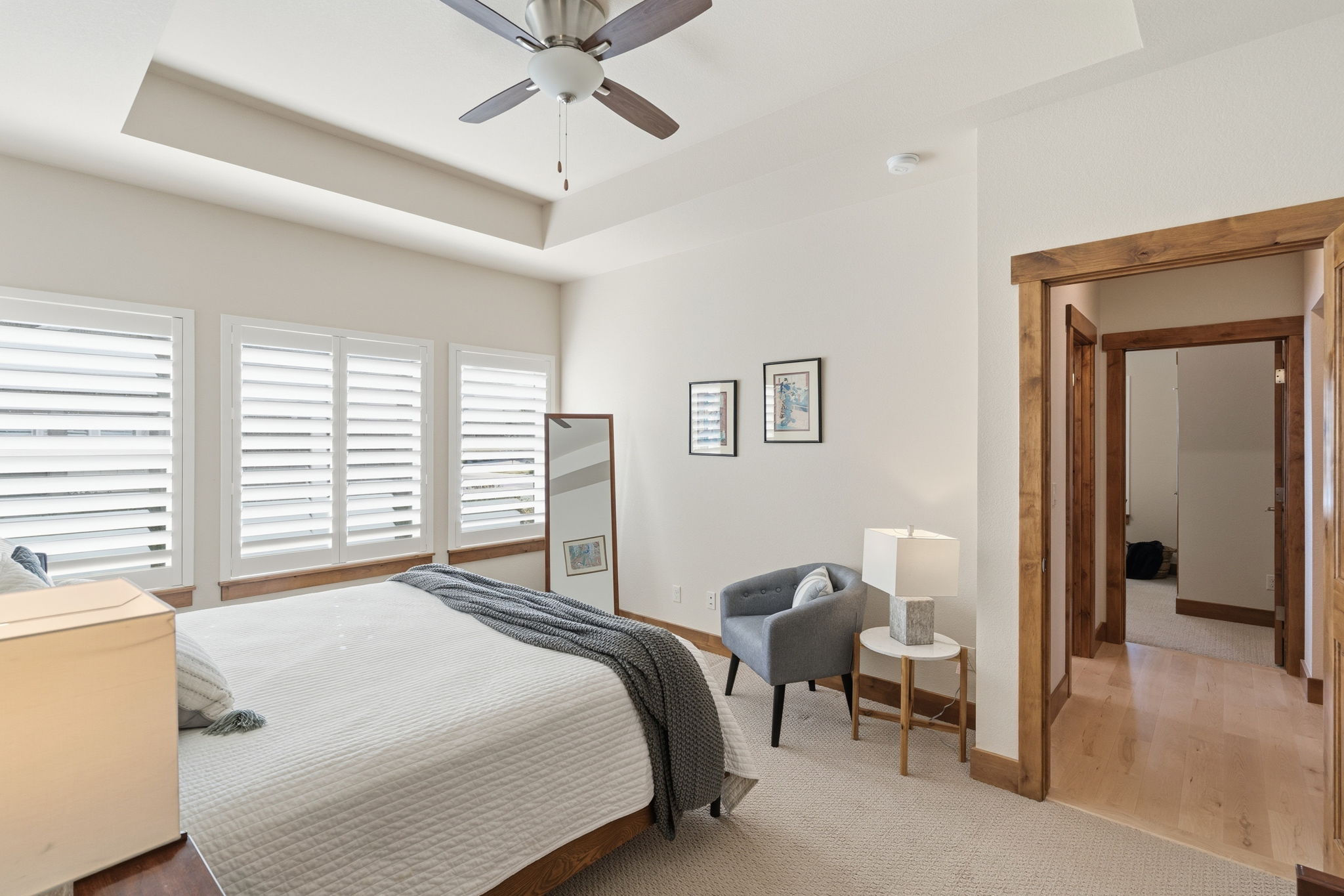  Photo 24
