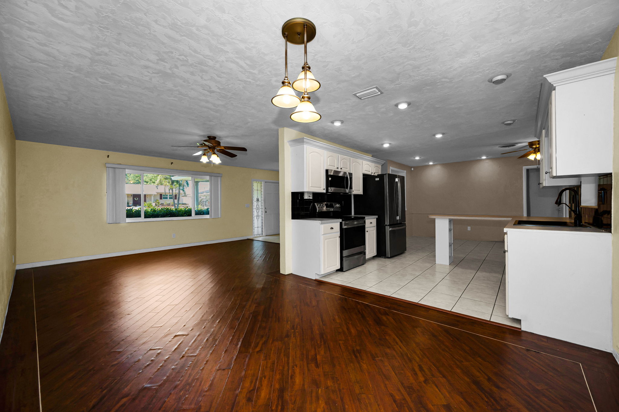 Dining Room3