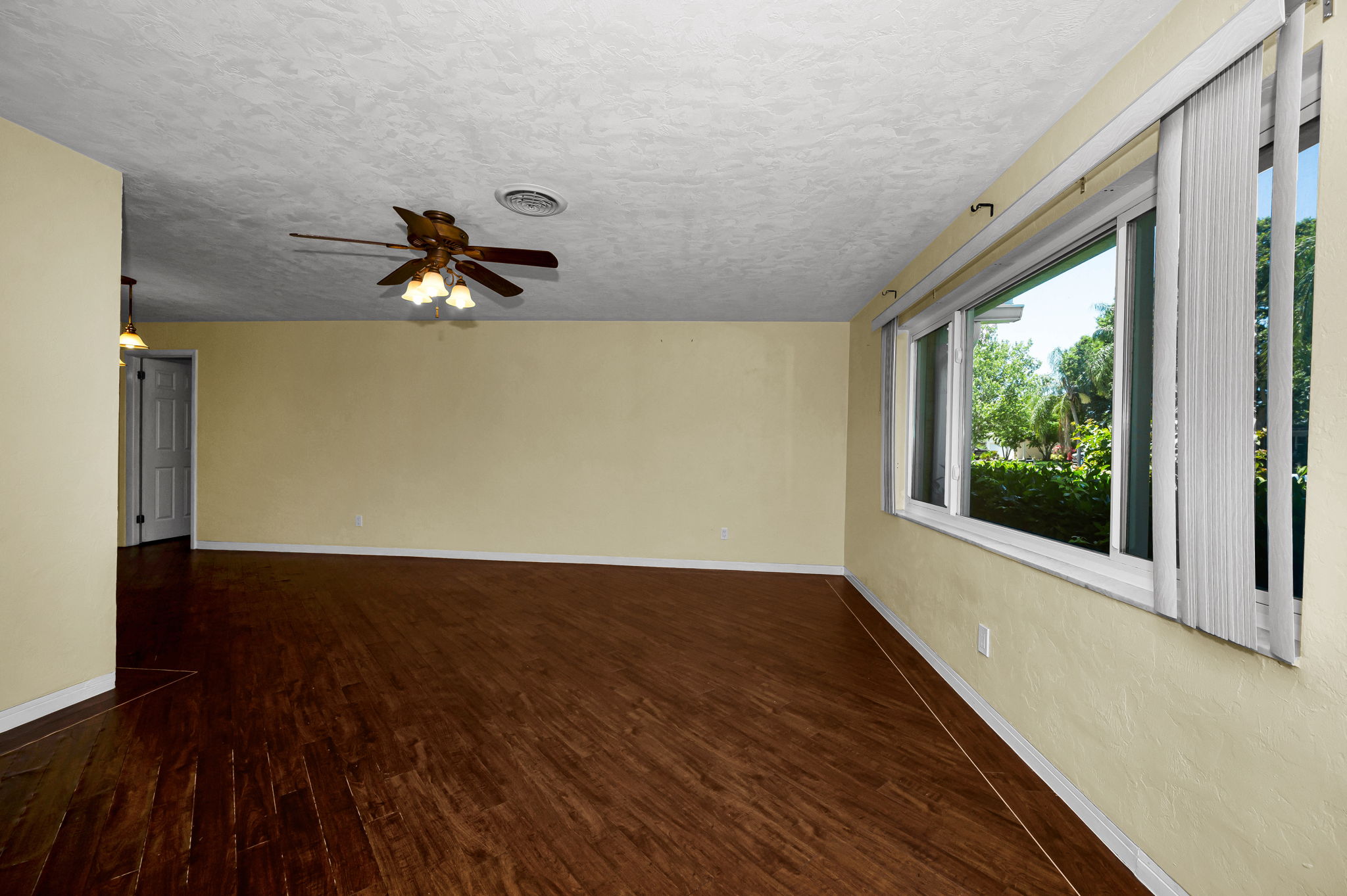 Living Room2