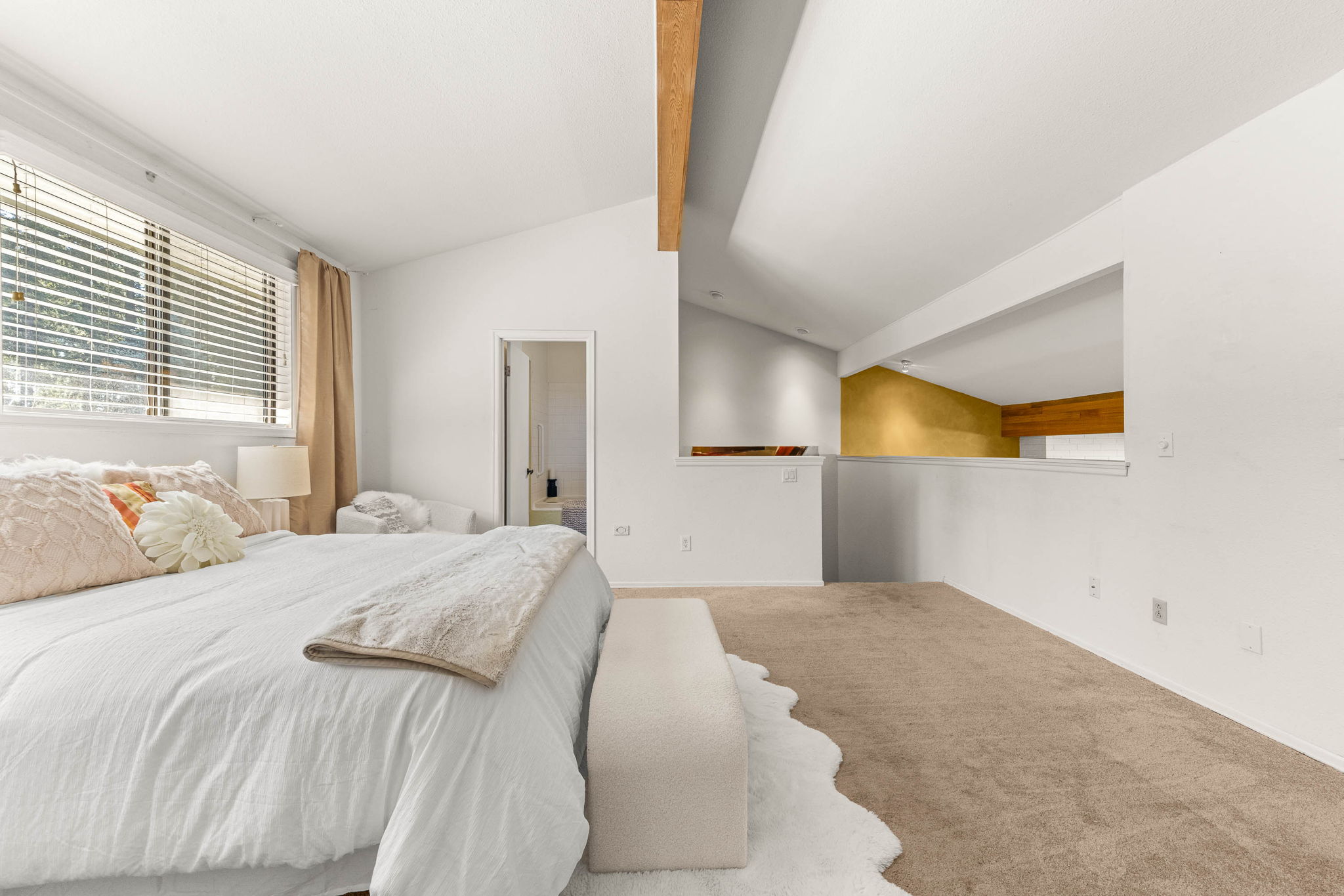  Photo 34