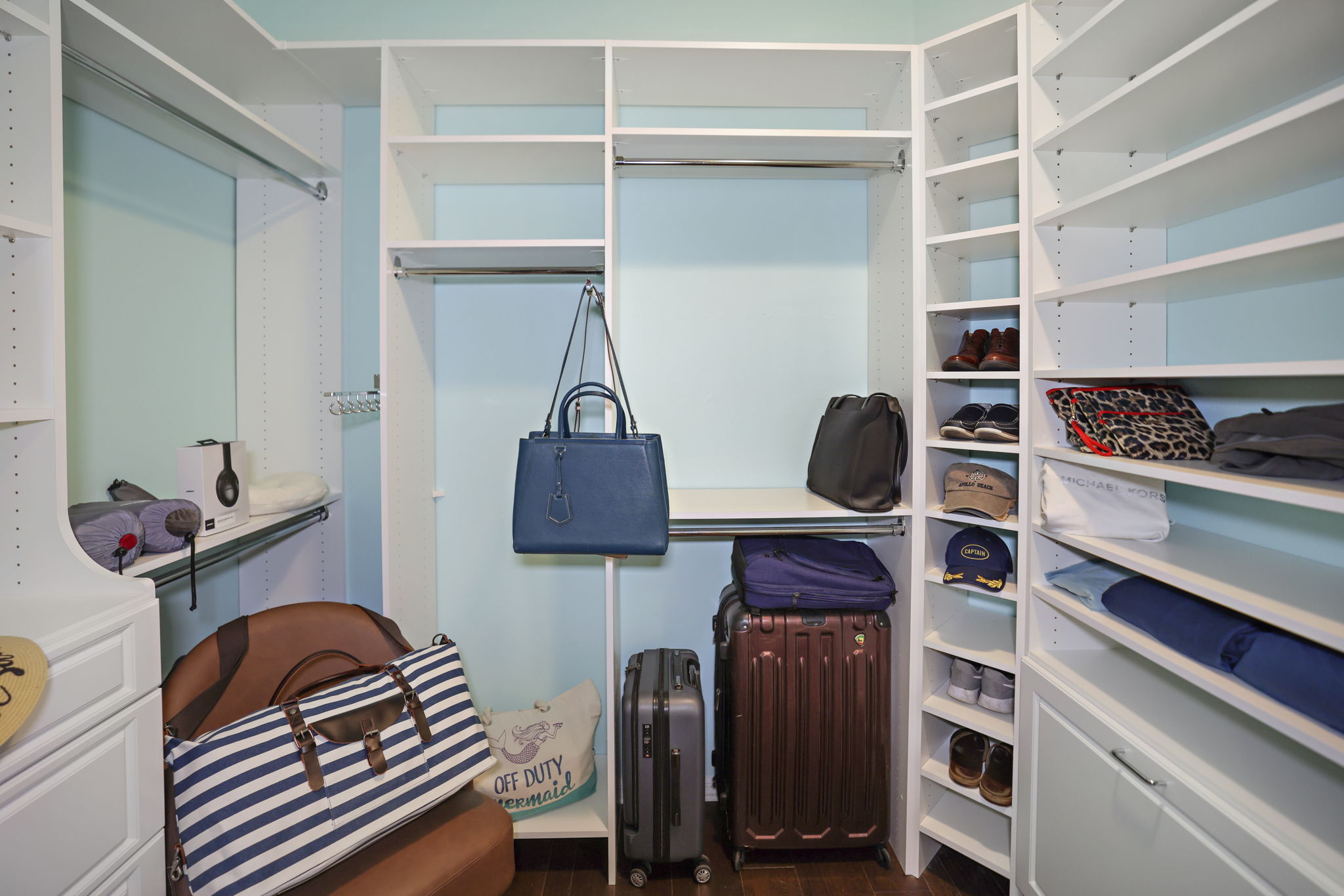 Bedroom 1 Closet - 495A1346 (1)