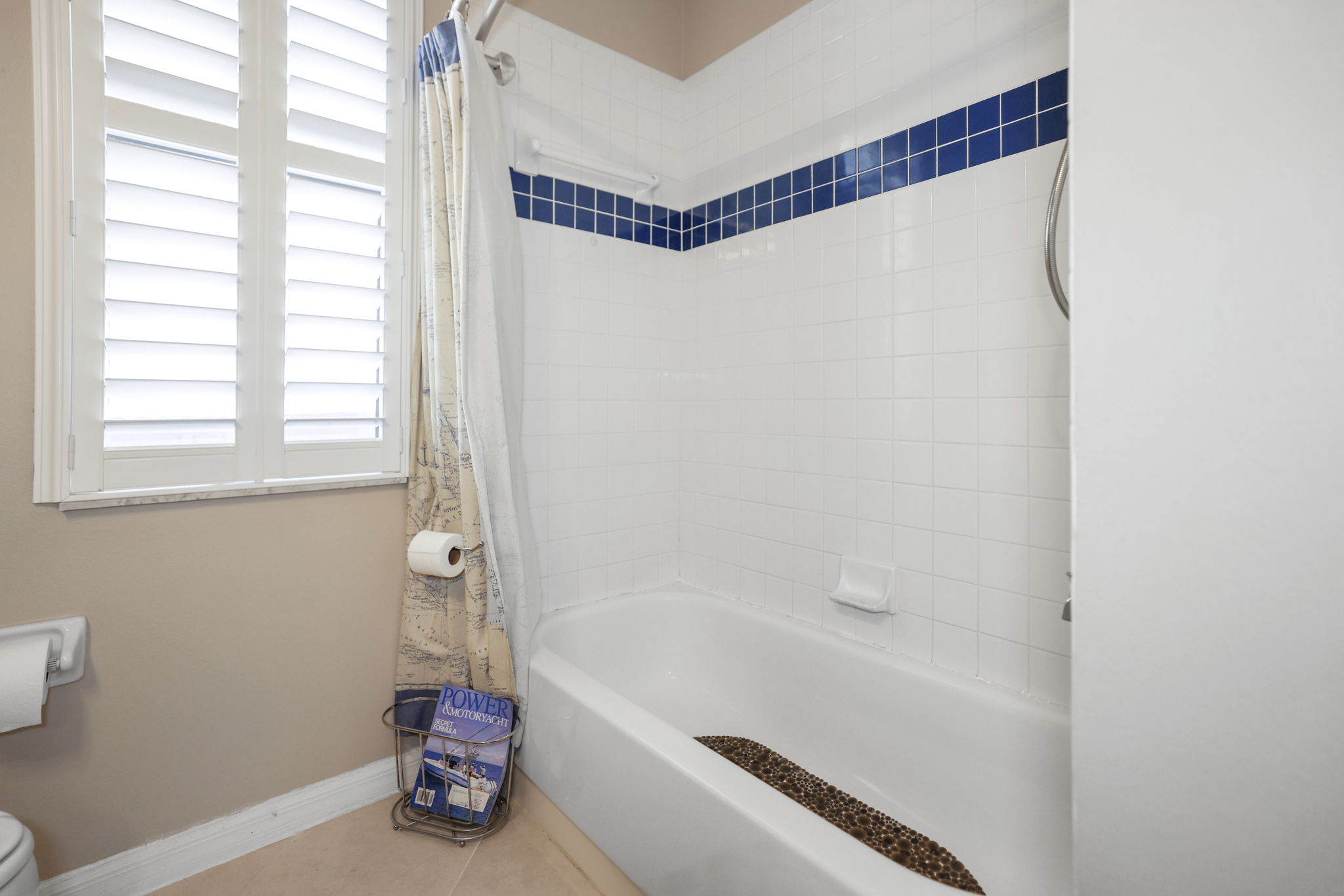 Bathroom 2 - 495A1263 (1)