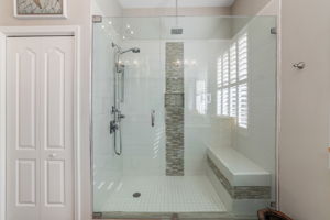 Bathroom 1 - 495A1309 (1)