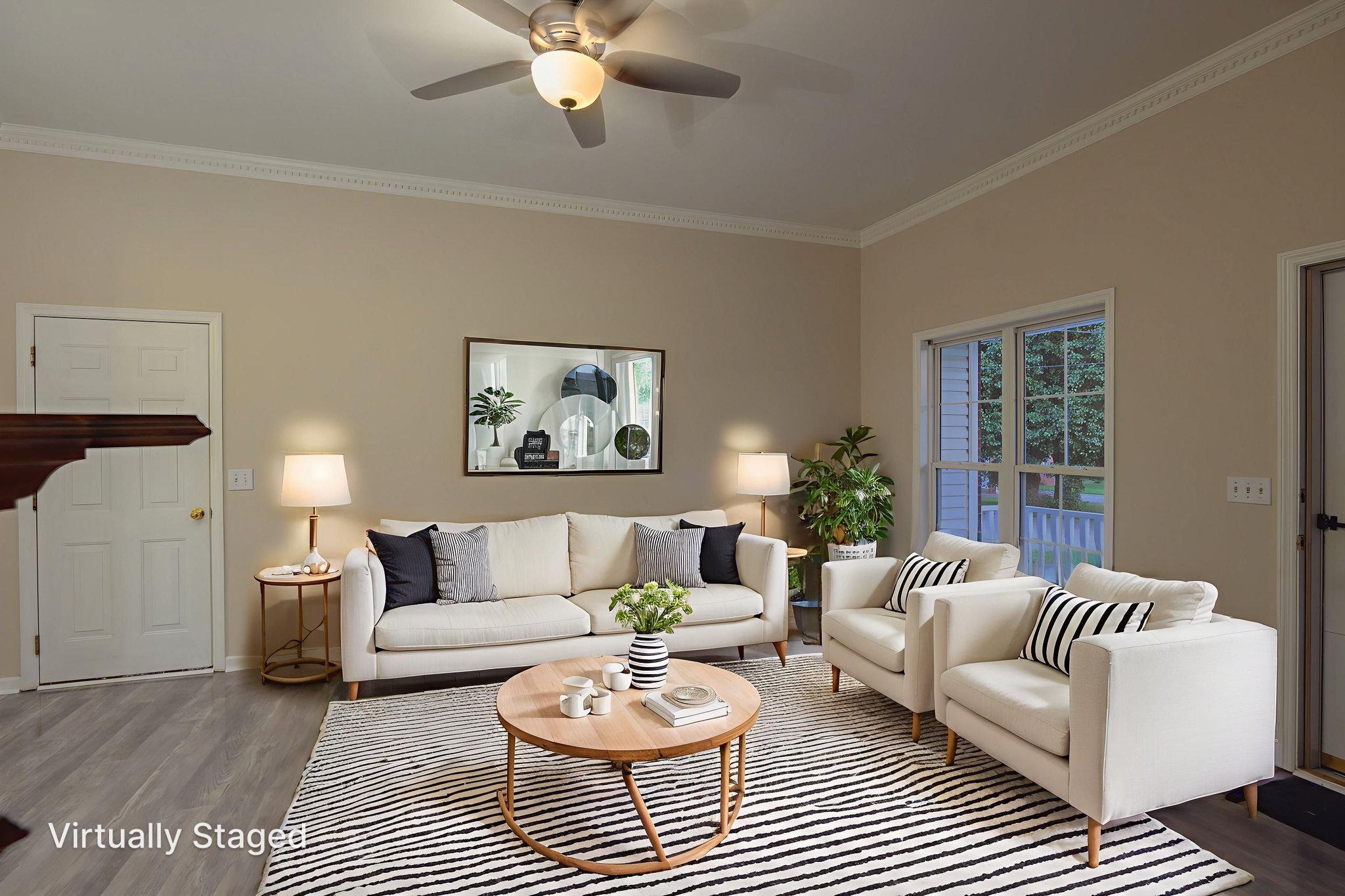 DWD_9277_enf virtually staged.jpeg