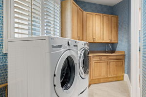 Laundry Room 1 of 2