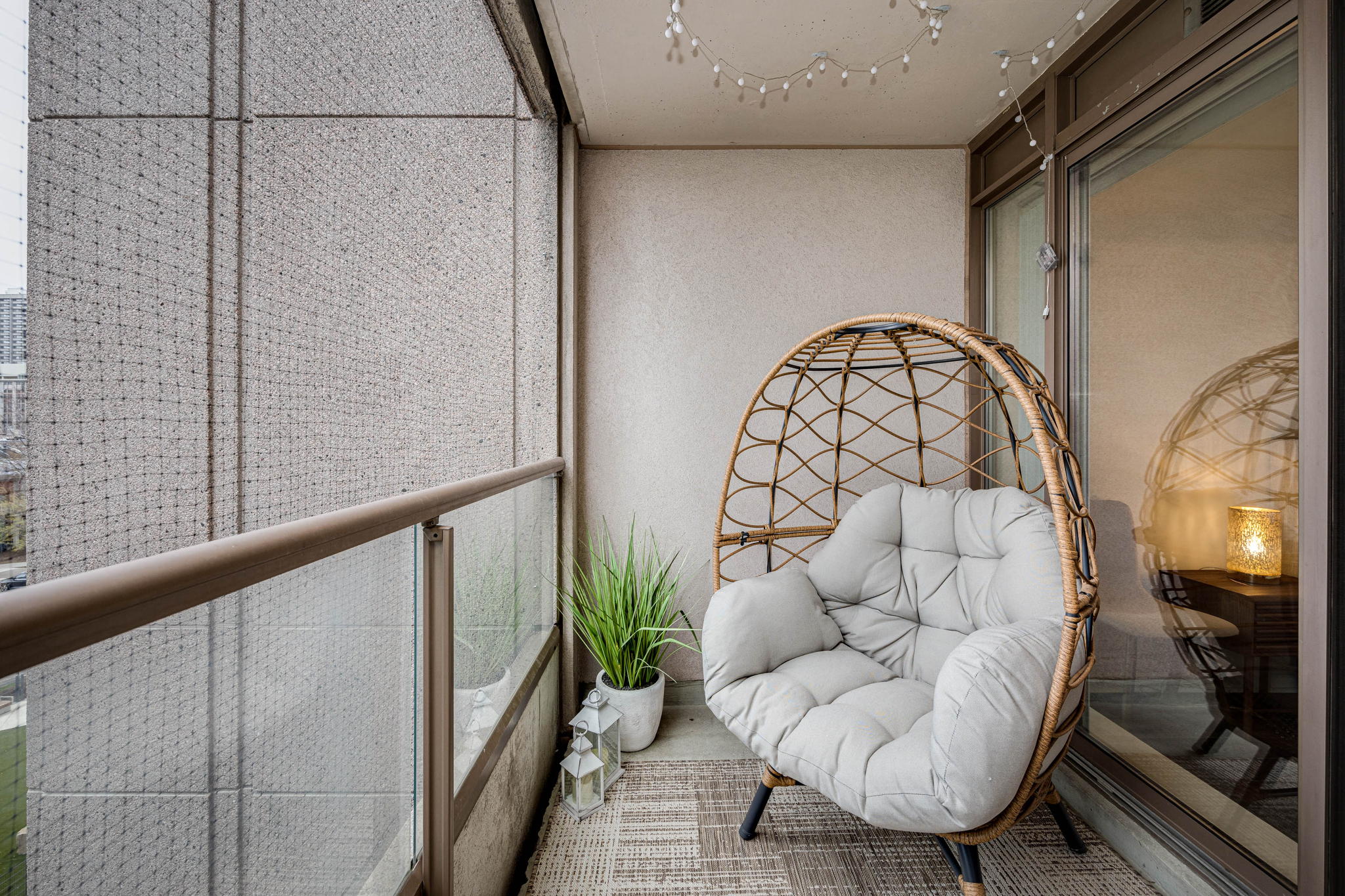 Toronto property showcase — delivered property photograph 40