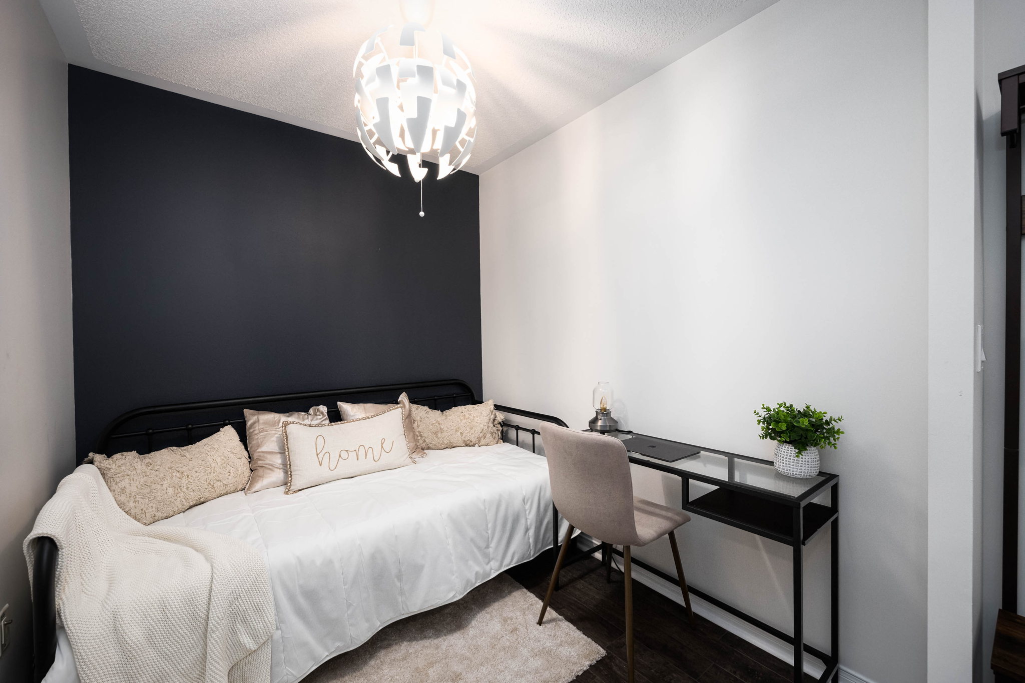 Toronto property showcase — delivered property photograph 17