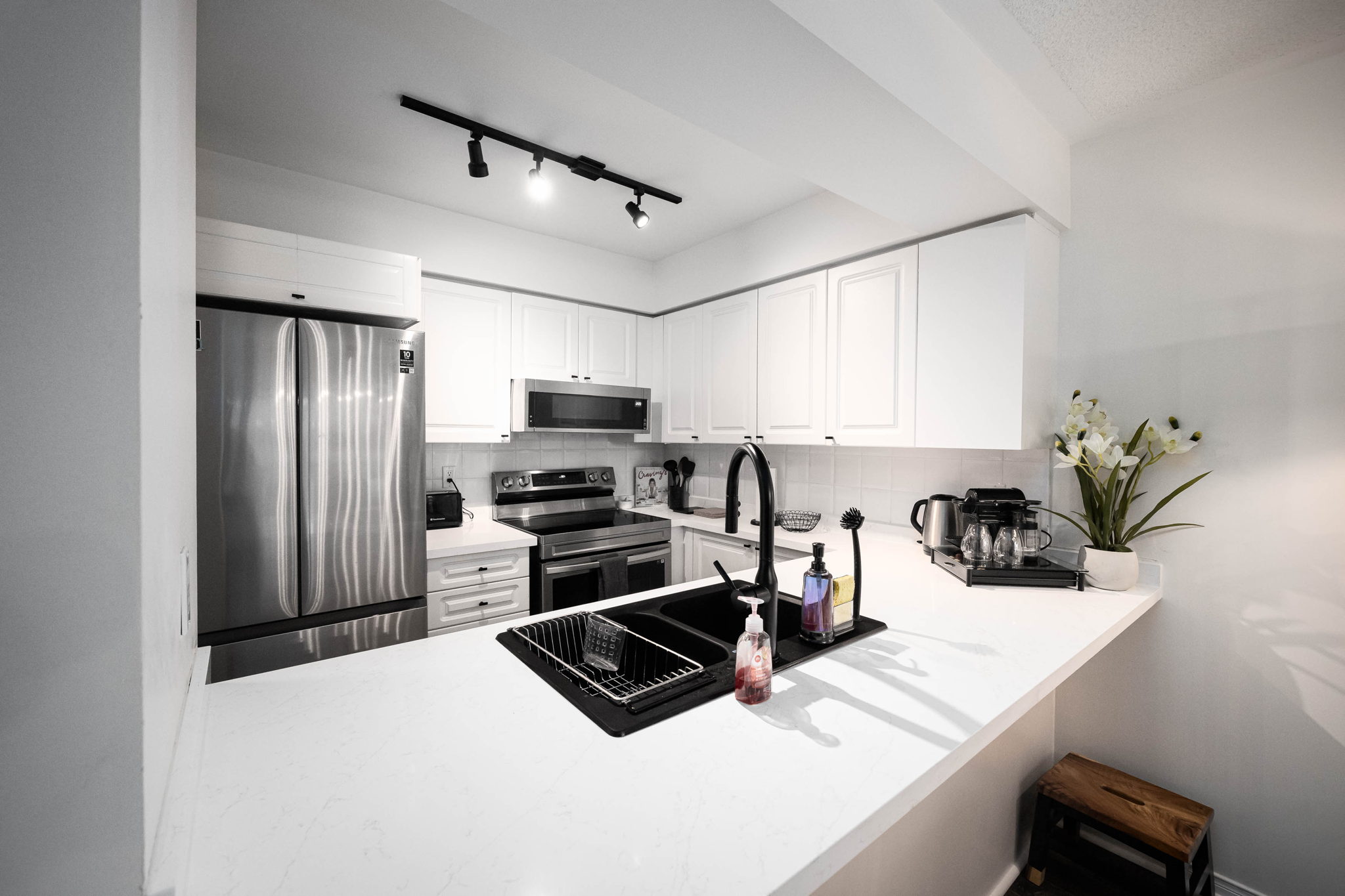 Toronto property showcase — delivered property photograph 8