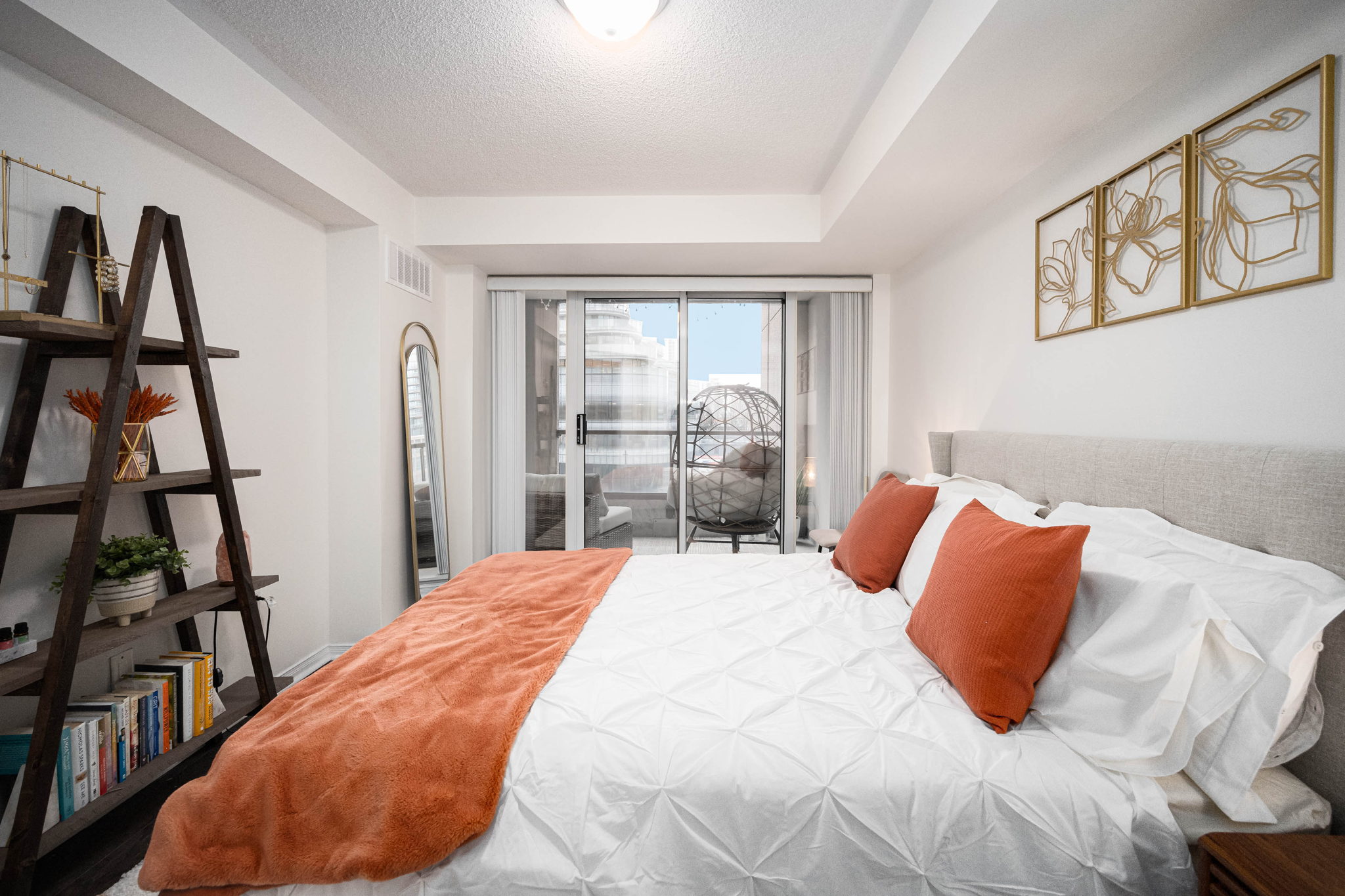 Toronto property showcase — delivered property photograph 14