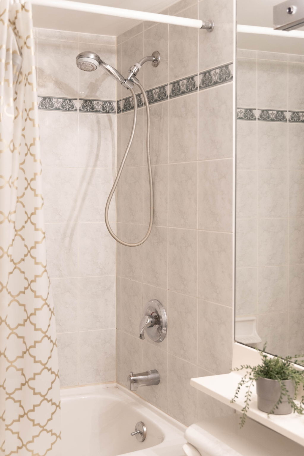 Toronto property showcase — delivered property photograph 19