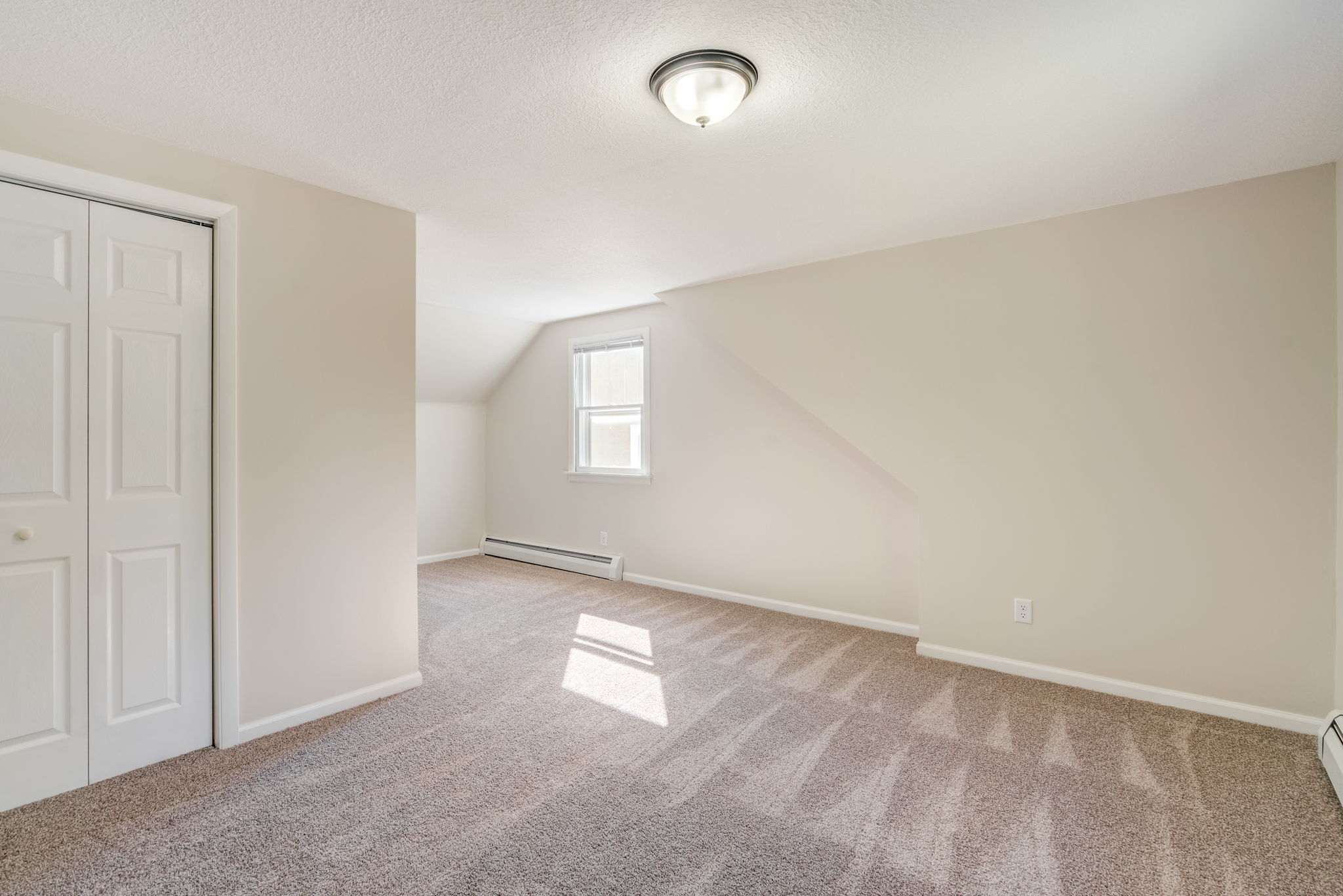 14 Bedroom