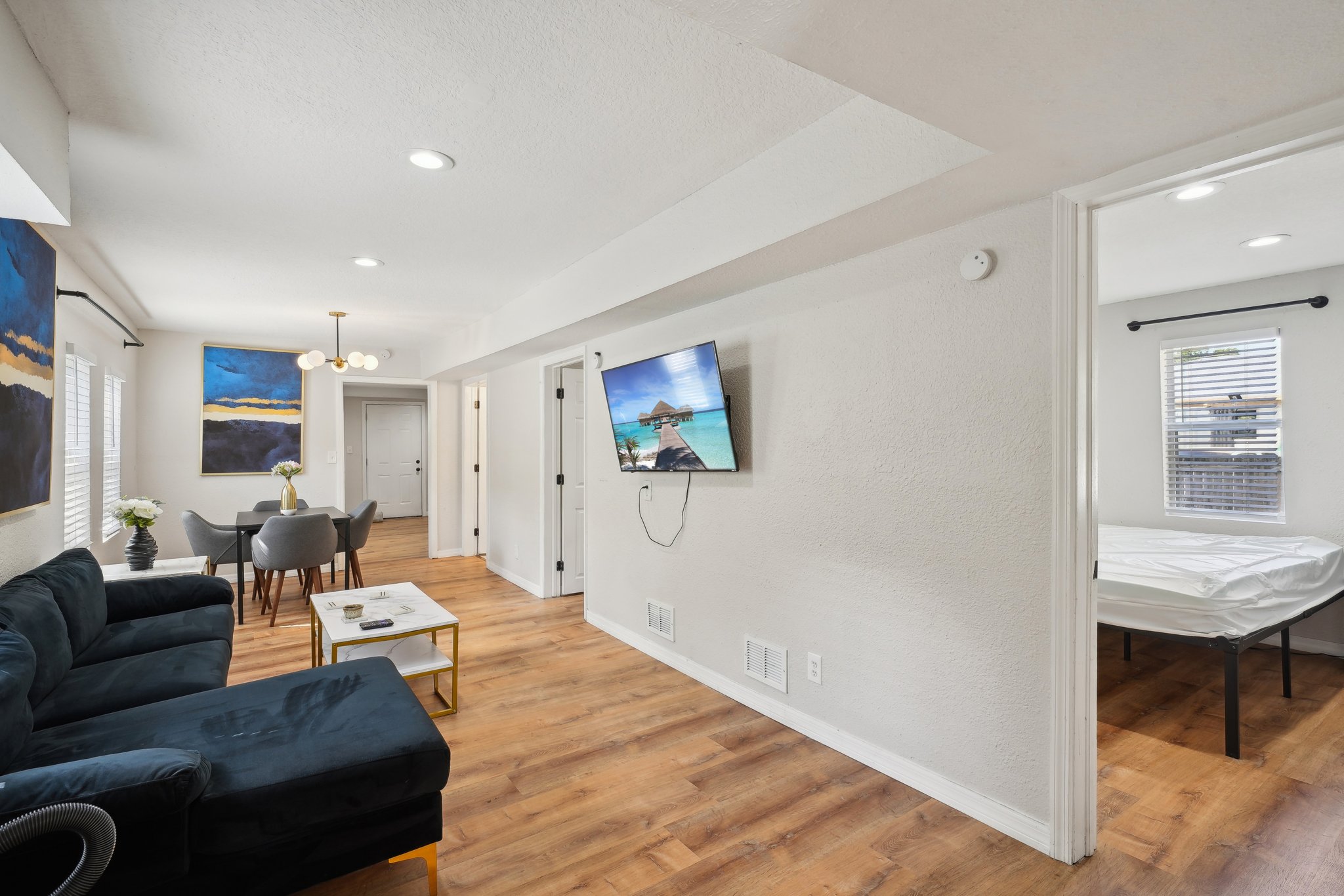 E 28th Ave-011.jpg