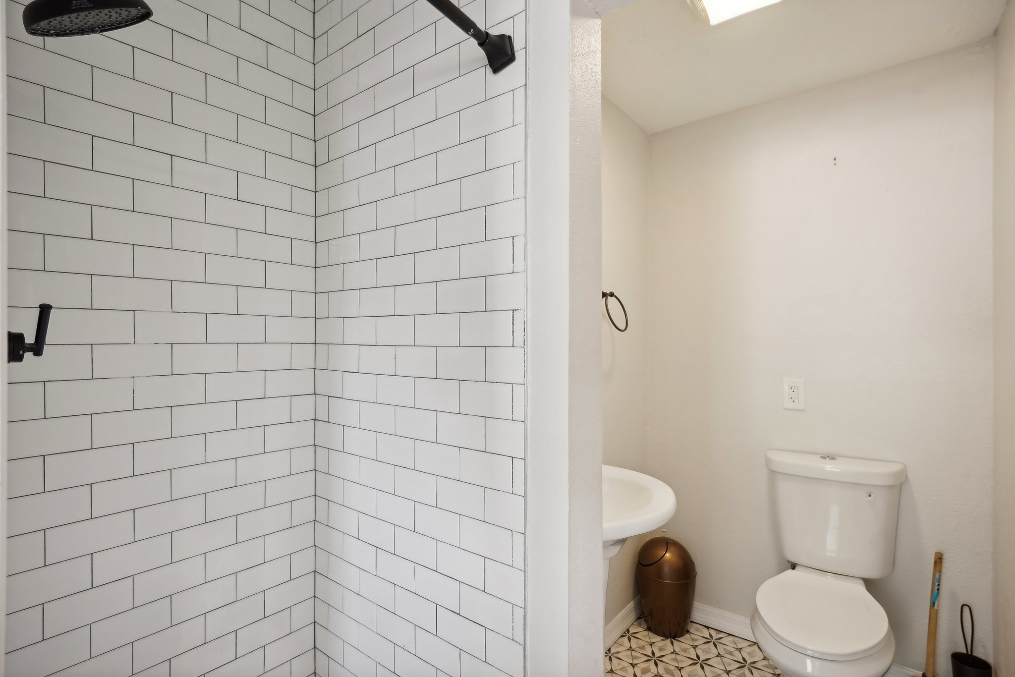 E 28th Ave-039.jpg