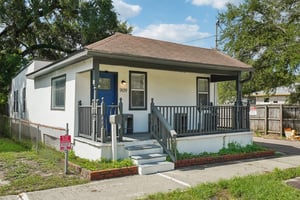 E 28th Ave-002.jpg