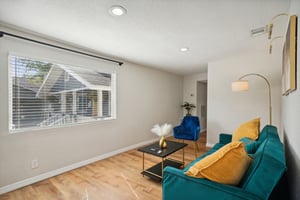 E 28th Ave-006.jpg