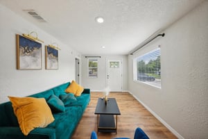E 28th Ave-010.jpg